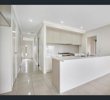 32 Linden Drive, Keysborough, Vic 3173 - Photo 1