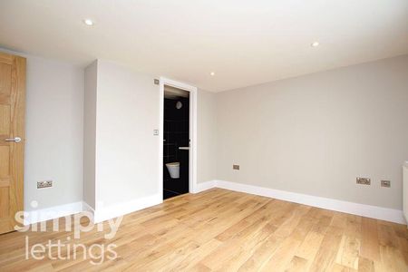 2 bedroom maisonette to rent - Photo 4