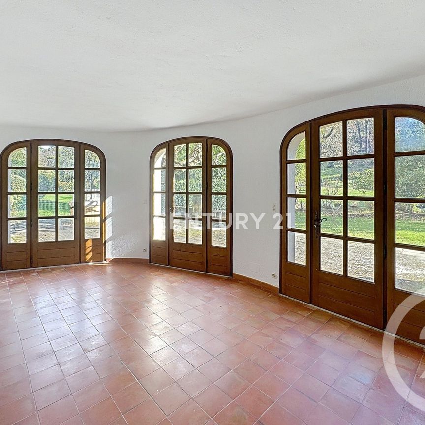 Location Maison 4 pièces 167m² AUBAGNE 13400 - Photo 1