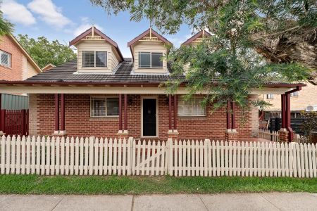 Townhouse for Lease – 1/50 Grose Street, North Parramatta 10-Month Lease Only | Garage Not Included - Photo 4