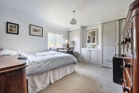 Pinkneys Drive, Maidenhead - Photo 4