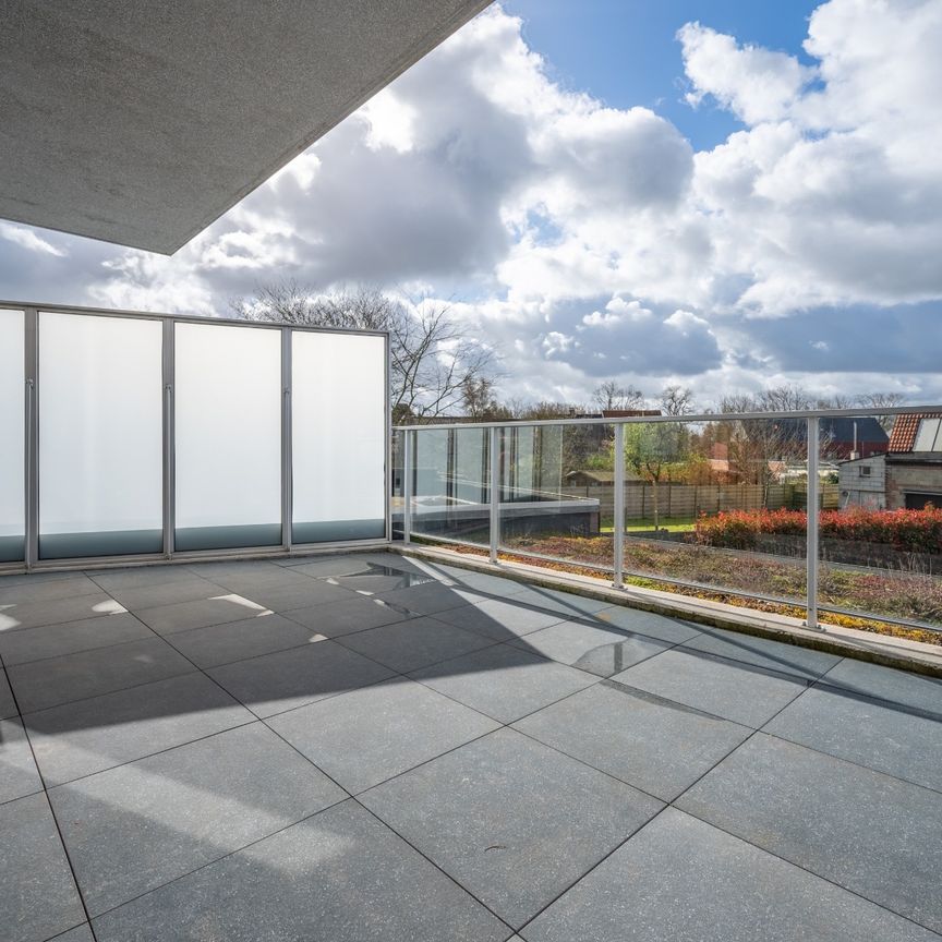 VICHTE - Lichtrijk en energiezuinig appartement met 2 SLPK én ruim terras! - Photo 1