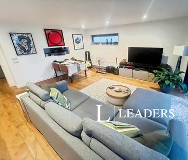 3 bedroom apartment to rent Palmeira Avenue, Hove, East Sussex, BN3 - Photo 3