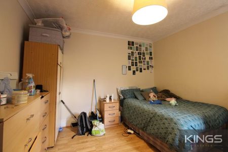 5 bedroom terraced house to rent - Photo 3