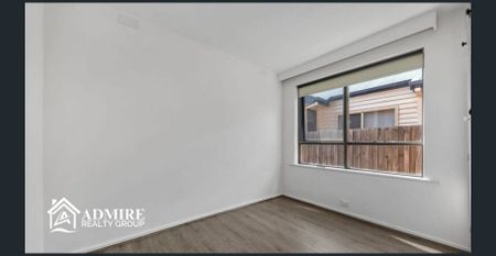 Charming and Affordable 2-Bedroom Home with Carport - Photo 5