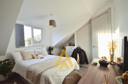 6 bedroom terraced house to rent - Photo 5