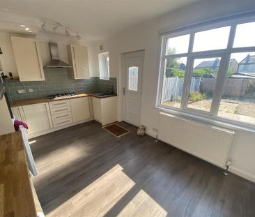 3 bedroom terraced house to rent - Photo 6