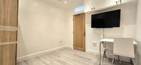 Studio to rent - Photo 3