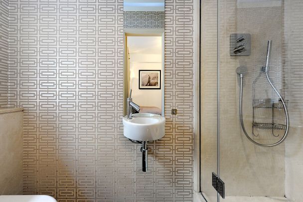 Rutland Court, London, SW7 - Photo 1