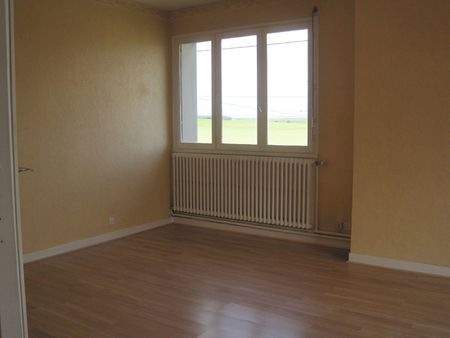 A LOUER APPARTEMENT A HOMBLIERES 02 - Photo 3