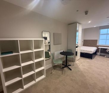 Studio to rent - Photo 2