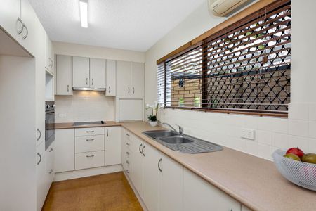 2/46 Lucinda Street, Taringa, QLD 4068 - Photo 5