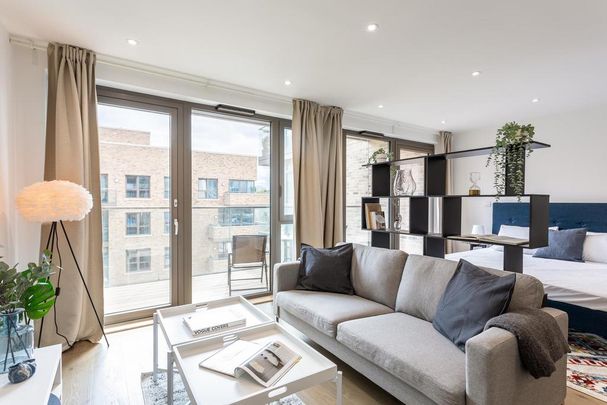 Studio to rent - Photo 1