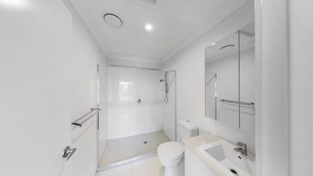 SPACIOUS 3 Bed Townhouse CONVENIENT Location - Photo 5