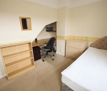 4 bedroom house to rent - Photo 2