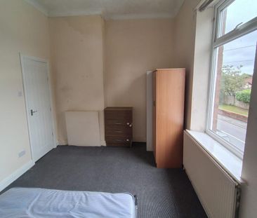 3 bedroom terraced house to rent - Photo 6