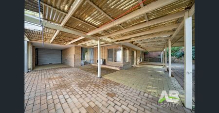 Lakeside Living! - Photo 4