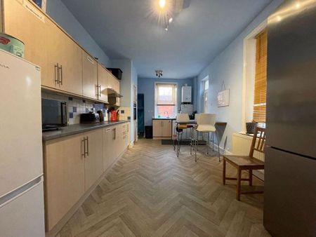 1 bedroom in a house share to rent - Photo 5