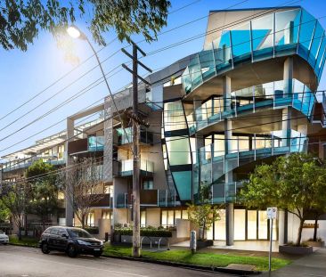 Stunning oversized apartment in a peaceful pocket of Richmond! - Photo 1