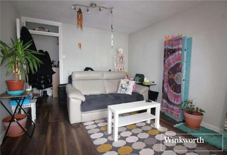 Banks Road, Borehamwood, Hertfordshire, WD6 - Photo 2