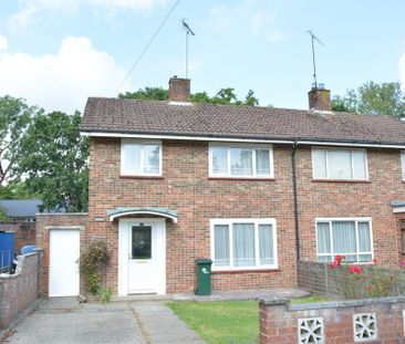 3 bedroom semi-detached house to rent - Photo 1