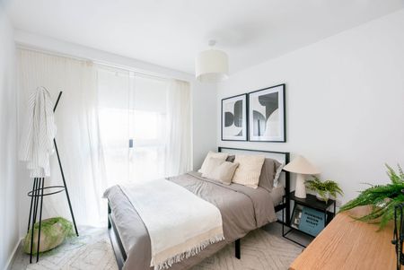 1 Bed Flat, Berkley Square, M5 - Photo 2