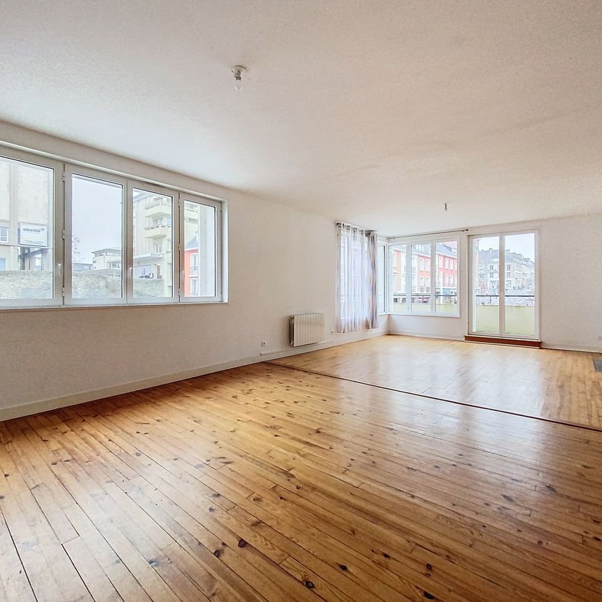 Location Appartement 5 pièces 106m² ST LO 50000 - Photo 1