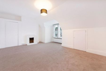 3 bedroom flat to rent - Photo 4