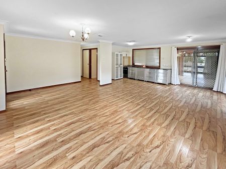 Charming Family Home with Pool - Photo 4