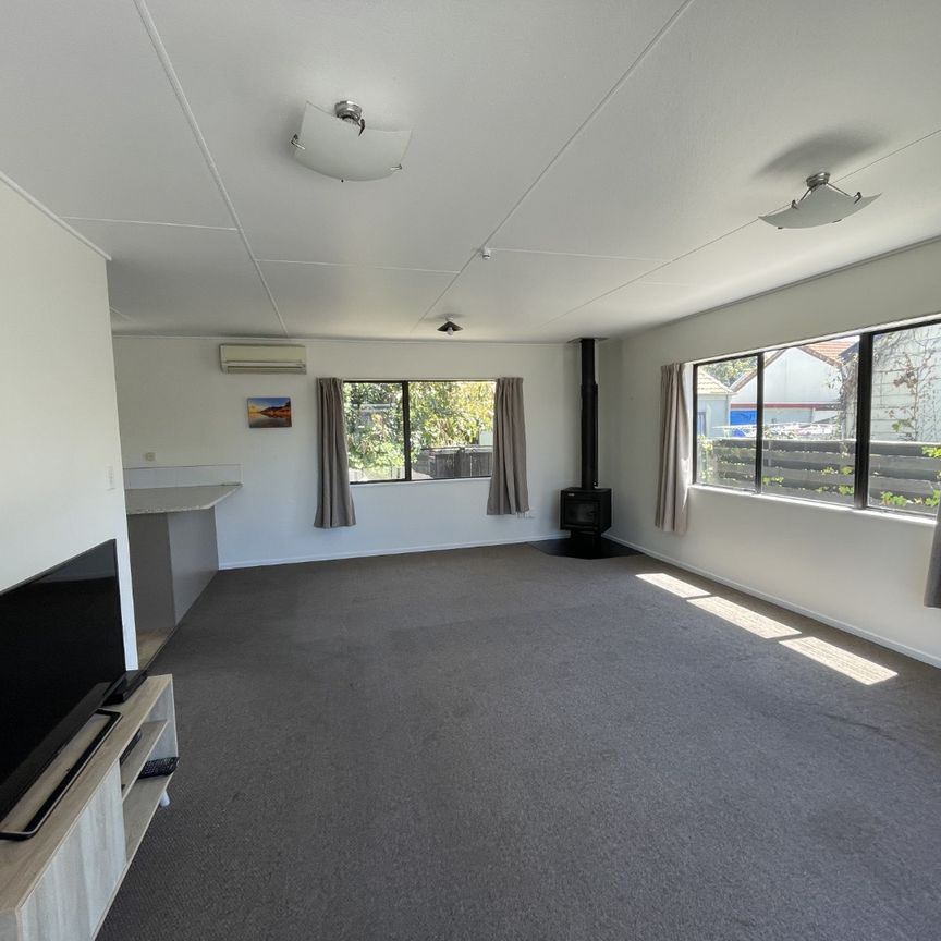Bedford Road, Marewa - Photo 1