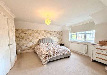 3 bedroom detached house to rent - Photo 5