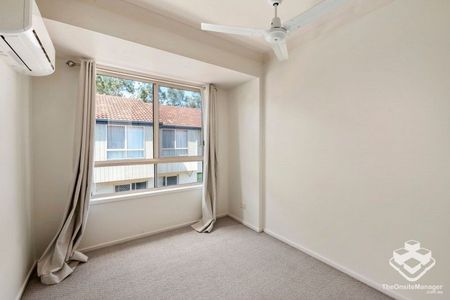 Air conditioned Tugun Beachside 2 Bedroom Townhouse - Photo 4