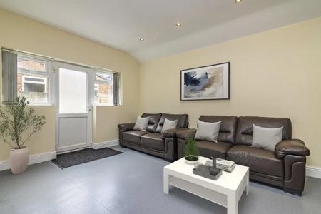 7 bedroom house to rent - Photo 2