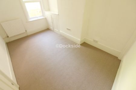 2 bed to rent in Luton Road, Chatham, ME4 - Photo 4