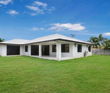 Easy Style For Easy Living - Photo 4