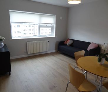 Apt 21 Seapark, Mount Prospect Avenue, Clontarf, Dublin 3 - Photo 2