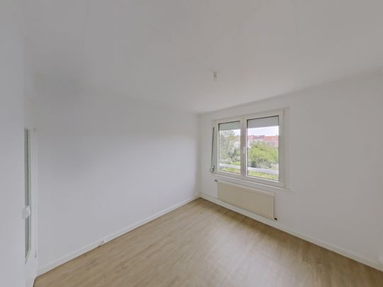 Location Maison 5 pièces 93m² COUDEKERQUE BRANCHE 59210 - Photo 1