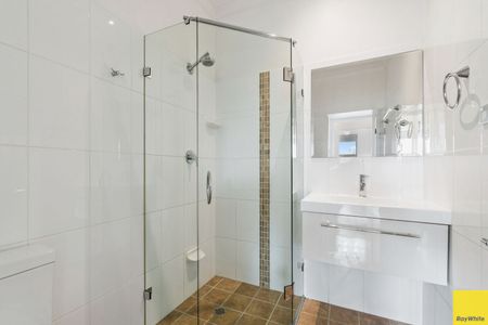 Freshly Renovated 4-Bedroom Home in a Prime Location! - Photo 4