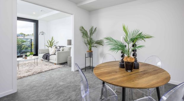 Luxury Living - Photo 1