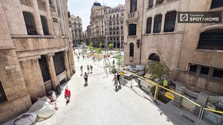 barcelona, Catalonia 08003 - Photo 2