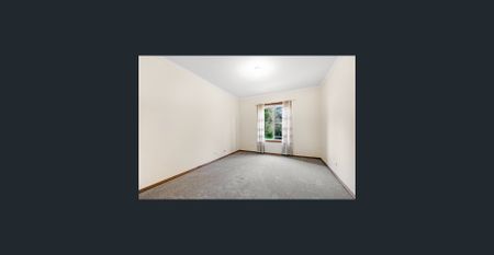 Charming Courtyard Home with Tranquil Setting! - Photo 5