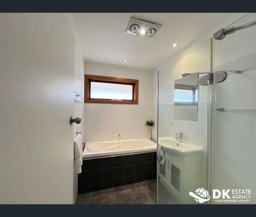 56 Hertford Rd, Sunshine, Vic 3020 - Photo 2