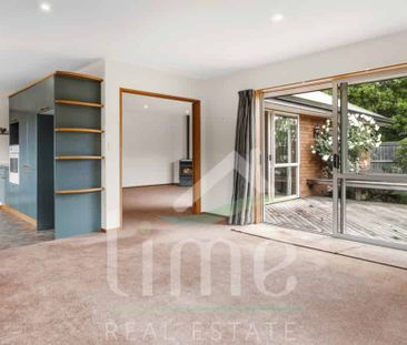 RENT ME! Key Location! - Photo 2