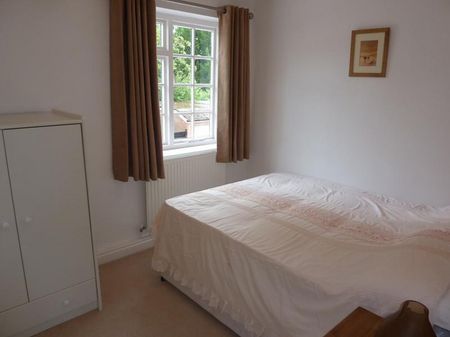 2 Bedroom Apartment To Let - Photo 3
