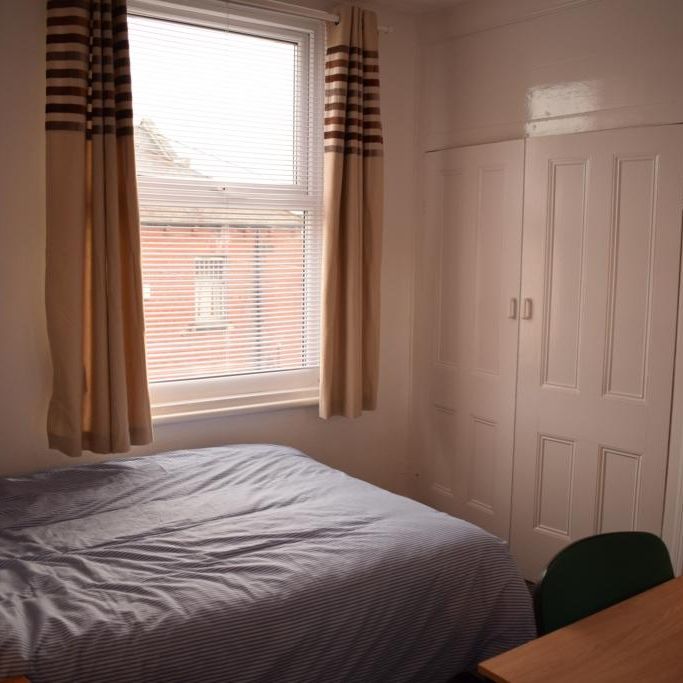 4 bedroom house to rent - Photo 1