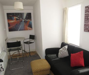 4 bedroom house to rent - Photo 2