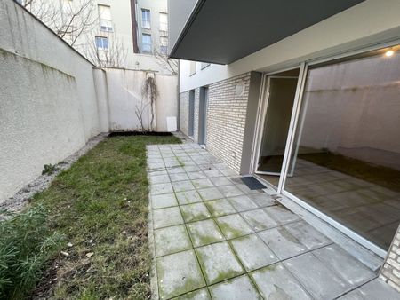 Location Appartement 3 pièces 65m² LILLE 59000 - Photo 5