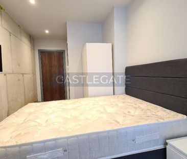 Studio to rent - Photo 2