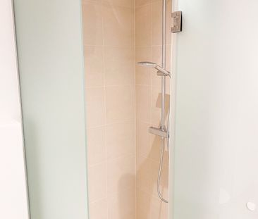 Flot og indbydende lejlighed med 2 altaner i Aalborg Vestby - Foto 5