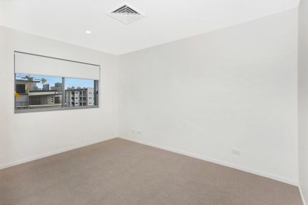 1 Bedroom Apartment Milton Precinct - Photo 3